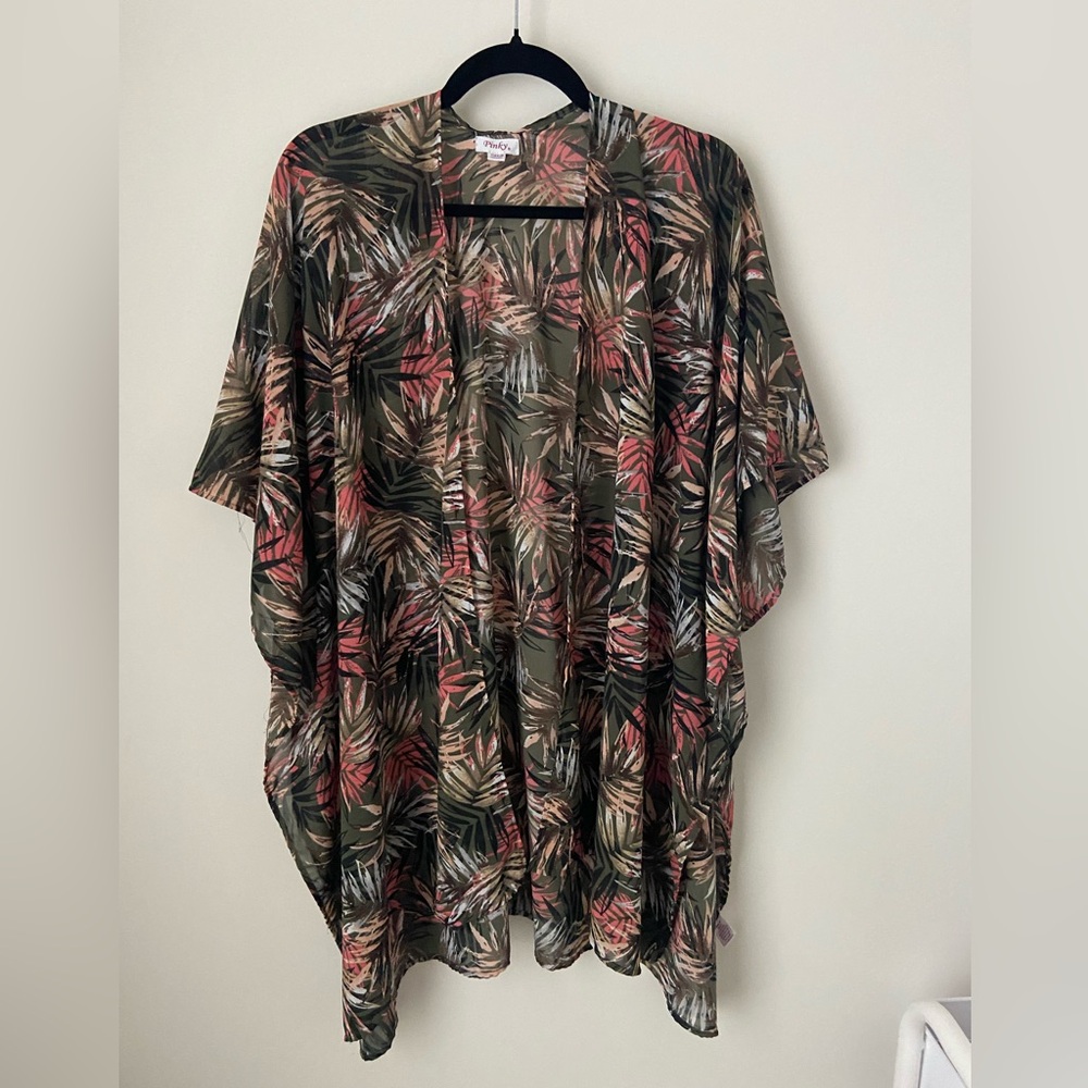 Floaty Kimono Pinky Cover Up In Jungle Leaf White Lotus Print One Size EUC